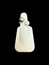 Load image into Gallery viewer, 14KYG Tahitian Black &amp; Burmese White &quot;By-Pass&quot; Pearl Ring
