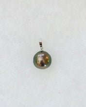 Load image into Gallery viewer, 14KWG Tahitian Pearl Pendant ~ 12.2mm
