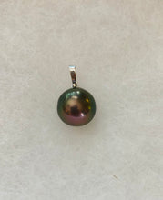 Load image into Gallery viewer, 14KWG Tahitian Pearl Pendant ~ 12.2mm
