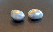 Load image into Gallery viewer, 14KYG Tahitian Keishi Pearl Stud Earrings
